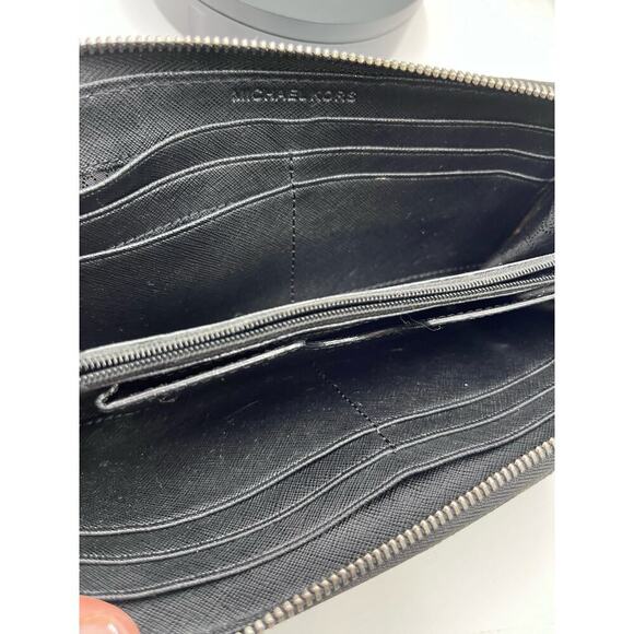 Michael Kors Zip-around Continental Black Genuine Leather Jet Set Wallet - Picture 14 of 14